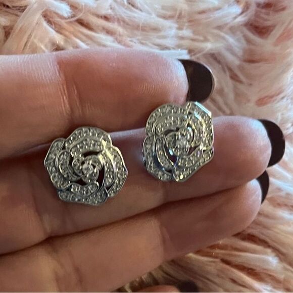 The Romantic 925 Silver & cubic zirconia Rose design Stud Earrings - Picture 2 of 10